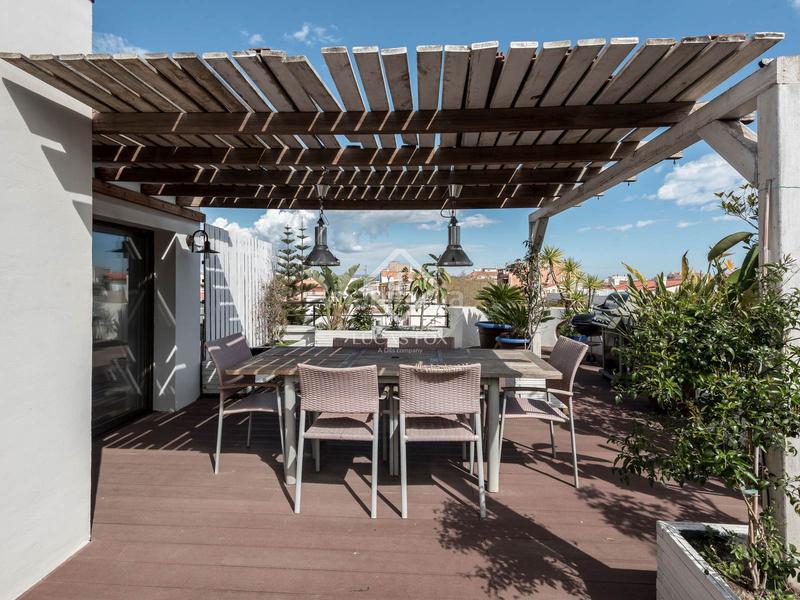 Foto 0a3f9041-ecfd-401e-b744-75a69eaf7710. Piso magnífico ático dúplex con 112 m de terraza en venta en el centro de vilanova en Vilanova i la Geltrú