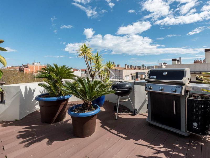 Foto 1f361f4e-68fe-4284-9e50-9a7e1048ebbb. Piso magnífico ático dúplex con 112 m de terraza en venta en el centro de vilanova en Vilanova i la Geltrú