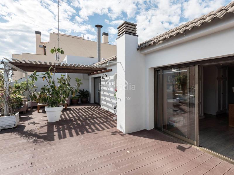 Foto 4023da69-dfc3-4549-a7e8-47c519c6331f. Piso magnífico ático dúplex con 112 m de terraza en venta en el centro de vilanova en Vilanova i la Geltrú