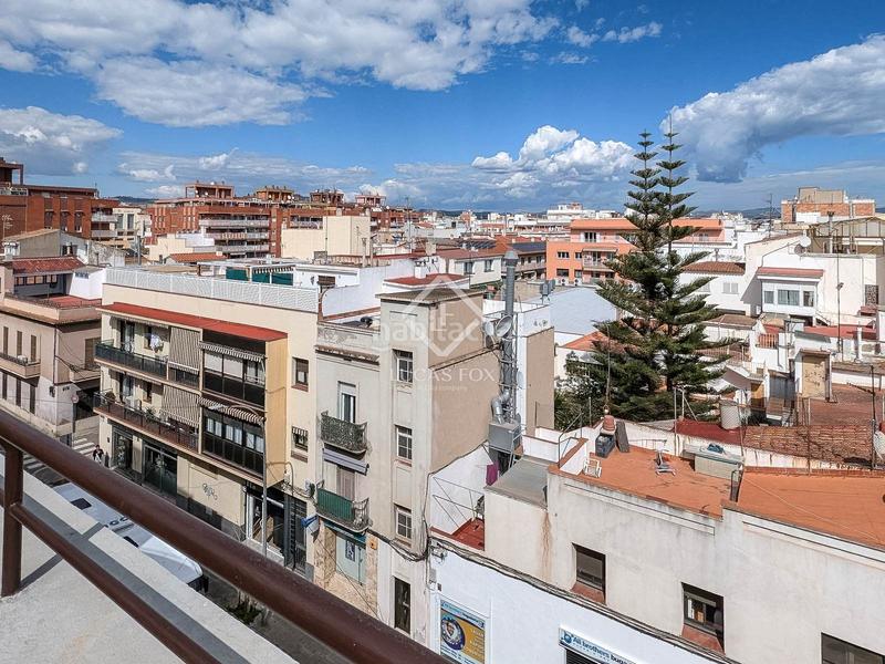 Foto 479b443f-58ea-4399-b944-9a5ebc295b30. Piso magnífico ático dúplex con 112 m de terraza en venta en el centro de vilanova en Vilanova i la Geltrú