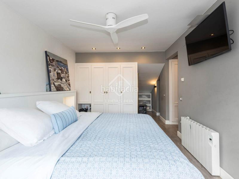 Foto 4df12dd6-cdca-4bb6-9c73-ad90ac612a66. Piso magnífico ático dúplex con 112 m de terraza en venta en el centro de vilanova en Vilanova i la Geltrú
