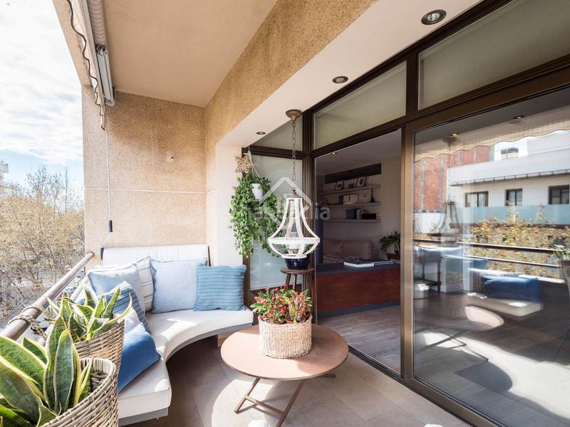 Foto 4e628e13-eec7-43f5-97ac-3e1d7eabc2f4. Piso magnífico ático dúplex con 112 m de terraza en venta en el centro de vilanova en Vilanova i la Geltrú