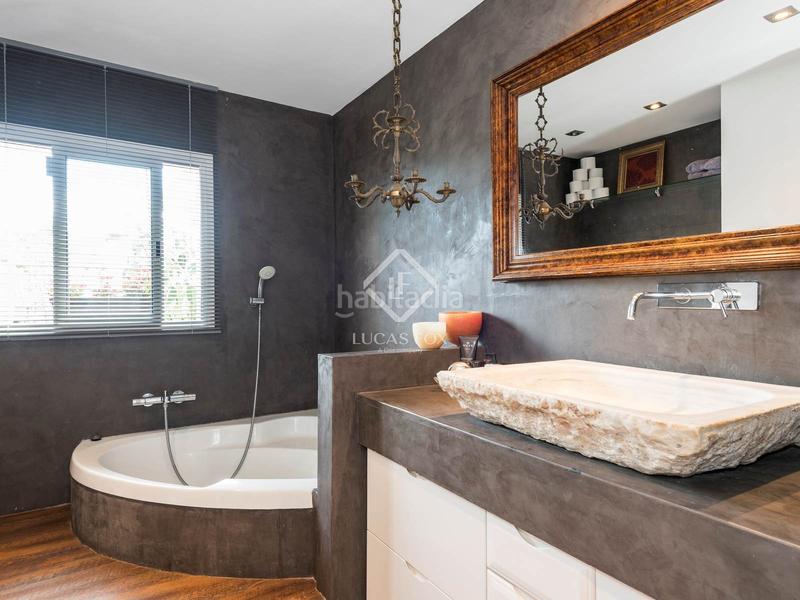 Foto 75e13522-06d0-4ed6-97a5-c36f608c7215. Piso magnífico ático dúplex con 112 m de terraza en venta en el centro de vilanova en Vilanova i la Geltrú