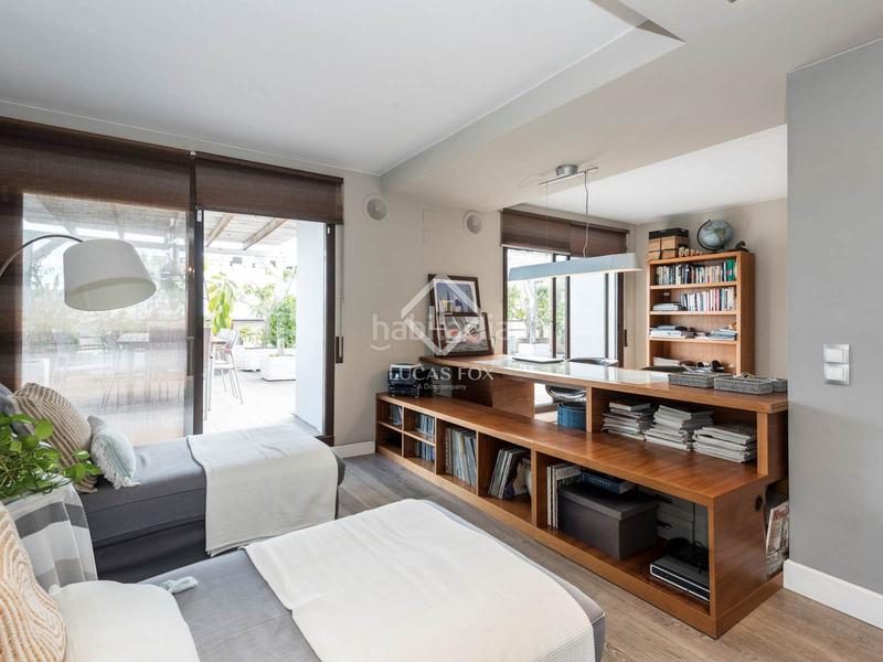 Foto a414524b-8db7-4471-957d-70488cd5454a. Piso magnífico ático dúplex con 112 m de terraza en venta en el centro de vilanova en Vilanova i la Geltrú