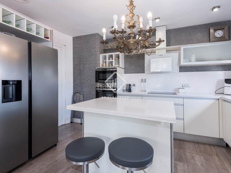Foto b2da99a2-4a5d-4b7c-b450-9a8862a912e1. Piso magnífico ático dúplex con 112 m de terraza en venta en el centro de vilanova en Vilanova i la Geltrú