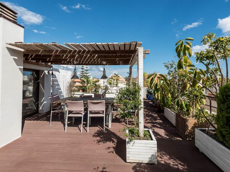Foto b8fe9d4b-0fa0-4fad-b956-04af4e6f1075. Piso magnífico ático dúplex con 112 m de terraza en venta en el centro de vilanova en Vilanova i la Geltrú