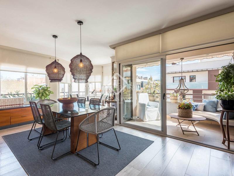 Foto ec976771-b701-42a6-9a54-9f2d2f51d574. Piso magnífico ático dúplex con 112 m de terraza en venta en el centro de vilanova en Vilanova i la Geltrú