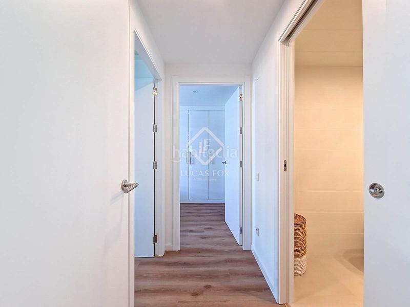 Foto cd47818d-8583-48f1-98e2-d05b5d619557. Rent flat with heating parking pool in Barri de Mar Vilanova i la Geltrú