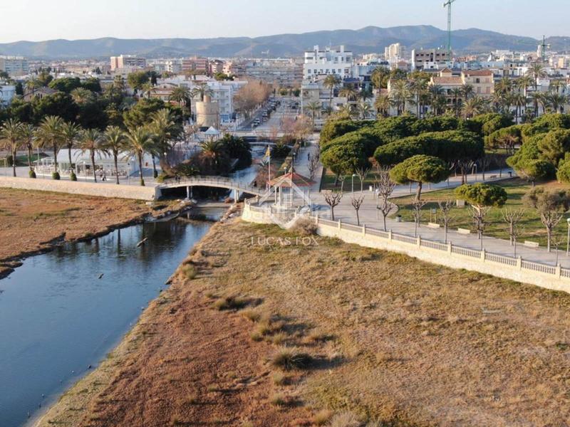 Foto 6a13d4d9-d389-45d5-a993-28a6efbb4153. Piso encantador ático en Ribes Roges a pocos metros de la playa en Vilanova i la Geltrú