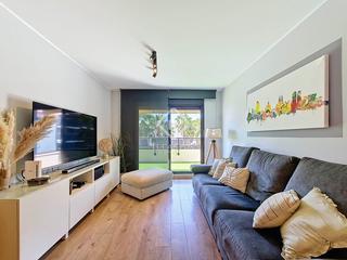 Flat in Masia Nova-Solicrup. Magnífico piso en venta con tres dormitorios en les llunes, vila