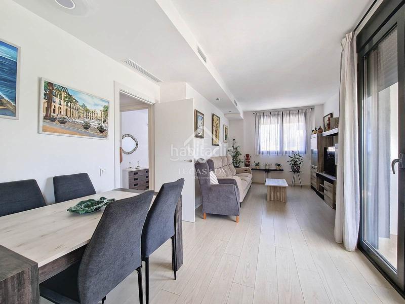 Foto 8ed0e145-3774-4038-a0f3-e9ee5862a601. Location appartement avec chauffage parking dans Barri de Mar Vilanova i la Geltrú