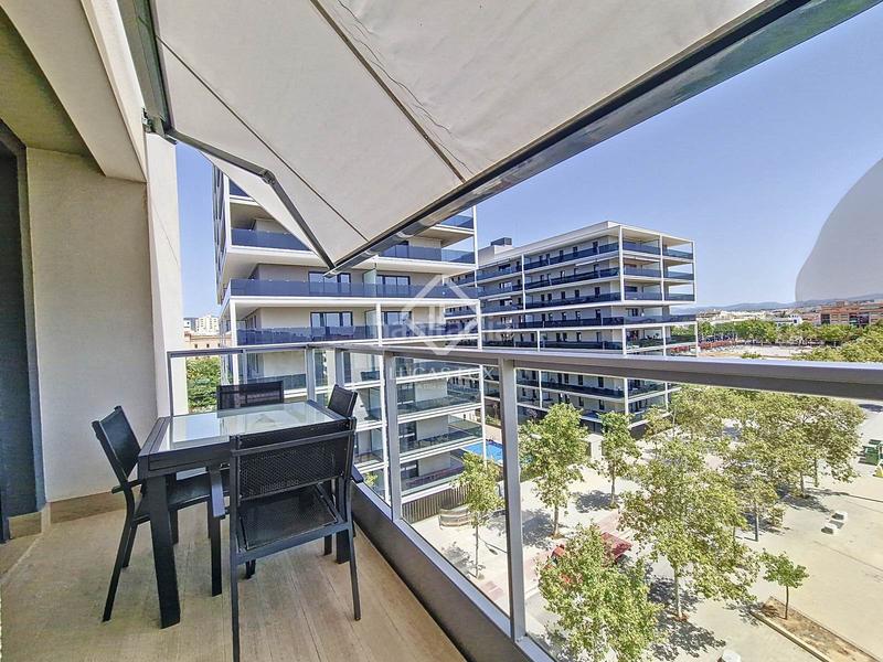 Foto 0b57d0d1-e9e6-4c6b-9a86-c04b6484df88. Rent flat with heating parking in Barri de Mar Vilanova i la Geltrú