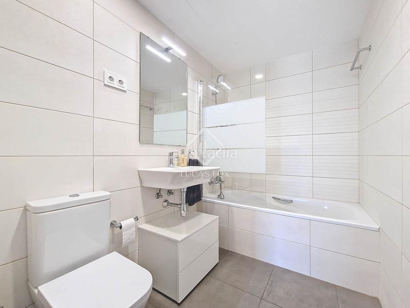 Foto ea704624-a4ee-4e3e-bc73-57b848cd5a67. Rent flat with heating parking in Barri de Mar Vilanova i la Geltrú