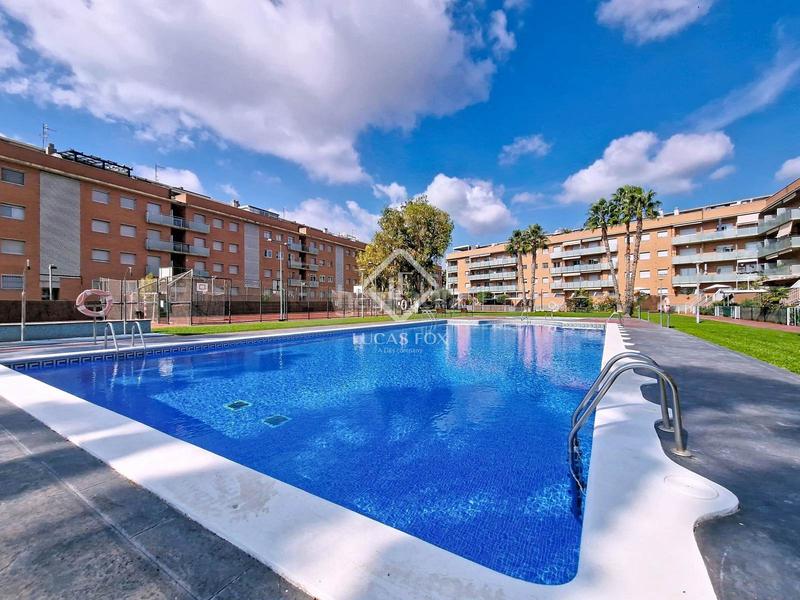 Foto 28d0cce4-ef8a-4750-8a5a-97a929d2f706. Piso exclusiva planta baja con 4 dormitorios y terraza de 80m amplitud, luz y confort junto al mar en Cubelles