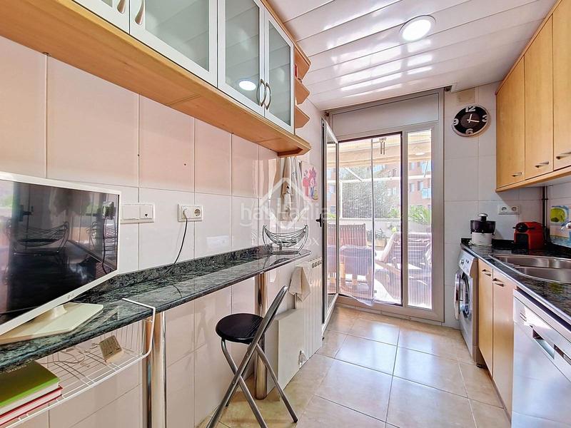 Foto 62b88af0-6dd5-49eb-aac7-90ba9b6259f4. Piso exclusiva planta baja con 4 dormitorios y terraza de 80m amplitud, luz y confort junto al mar en Cubelles
