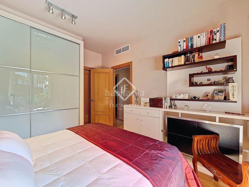 Foto 795fa0b9-ec10-4ec5-ab5e-bf80e2477928. Piso exclusiva planta baja con 4 dormitorios y terraza de 80m amplitud, luz y confort junto al mar en Cubelles