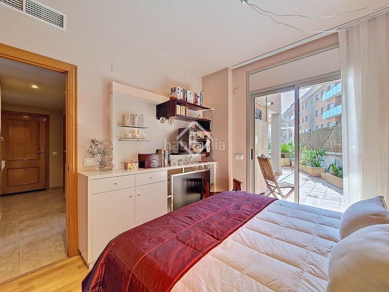 Foto 7980a3bc-1a82-42b3-a8e9-ce27a662bb12. Piso exclusiva planta baja con 4 dormitorios y terraza de 80m amplitud, luz y confort junto al mar en Cubelles