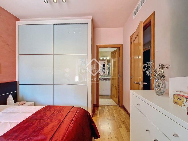 Foto 7bf49e06-a43d-418d-b05f-d93b54f2d608. Piso exclusiva planta baja con 4 dormitorios y terraza de 80m amplitud, luz y confort junto al mar en Cubelles