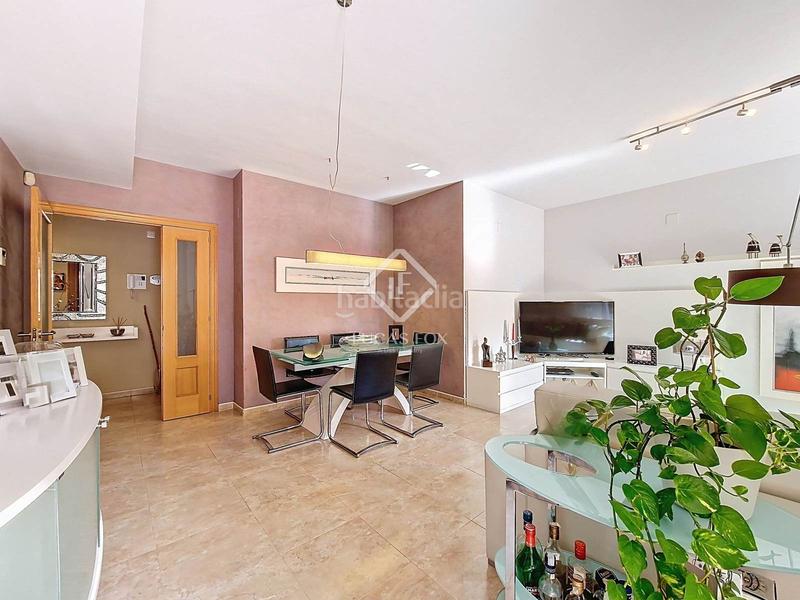 Foto 9252a83e-46f1-497c-a4c3-27eb1ae3eee3. Piso exclusiva planta baja con 4 dormitorios y terraza de 80m amplitud, luz y confort junto al mar en Cubelles