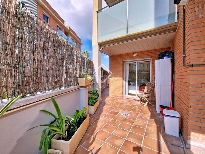 Foto ef4e31fe-e091-4c71-a52b-a64968575b62. Piso exclusiva planta baja con 4 dormitorios y terraza de 80m amplitud, luz y confort junto al mar en Cubelles