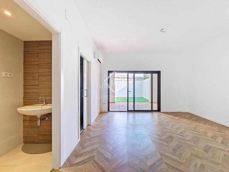 Foto 13ec097e-9fcb-4838-bb2c-1e652d97affd. Lloguer xalet amb calefacció aparcament a Centrevila Vilanova i la Geltrú