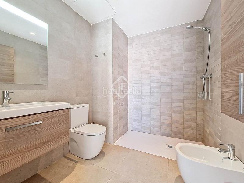 Foto bff41950-d17c-4bb0-98d6-b91001796901. Rent chalet with heating parking in Centrevila Vilanova i la Geltrú