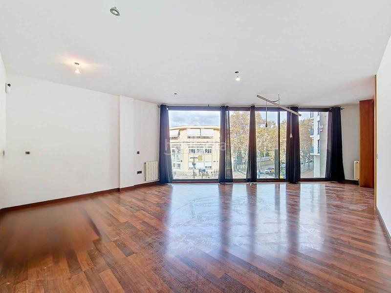 Foto 3bcb25ad-5a8f-4f75-ab37-461eb1319d43. Flat with heating parking in Centrevila Vilanova i la Geltrú