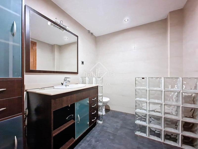 Foto 5c571dae-eb9b-4ce0-bacd-e43d8f0eb258. Flat with heating parking in Centrevila Vilanova i la Geltrú