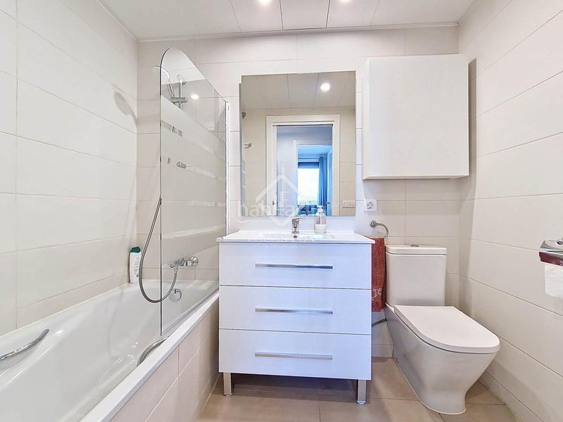 Foto 2b38ec88-b0fe-4347-8924-33809e416327. Rent flat with heating parking pool in Barri de Mar Vilanova i la Geltrú