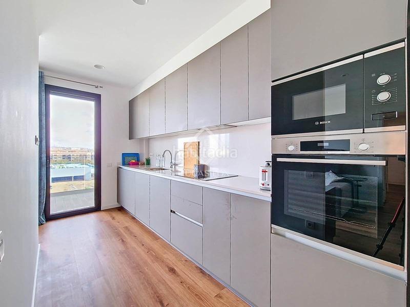 Foto f8109cb7-6004-4016-9533-88cabaf68dd0. Rent flat with heating parking pool in Barri de Mar Vilanova i la Geltrú