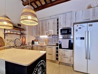Pis a Centrevila. Piso con más de un siglo de historia en venta en el centro de  v