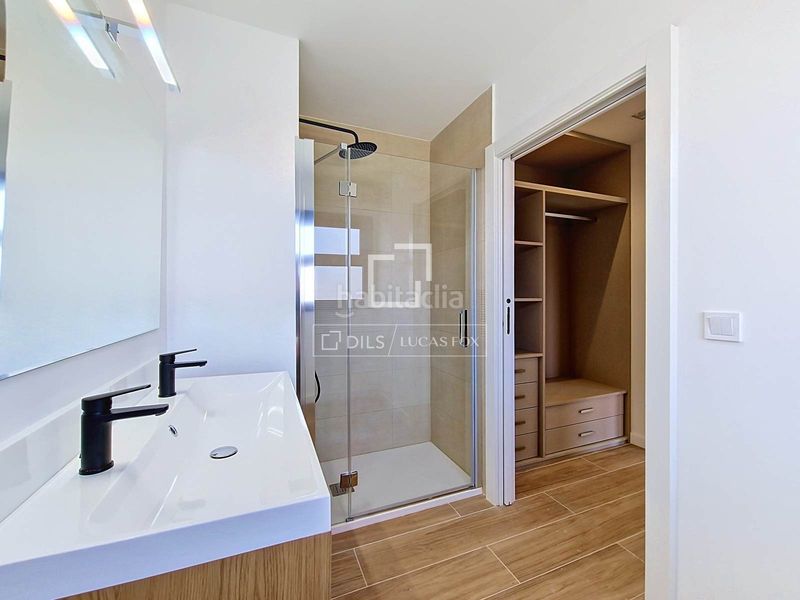 Foto af0c1655-19e5-4d95-89f9-4b81ca95c1f7. Xalet amb calefacció aparcament piscina a Cunit residencial Cunit
