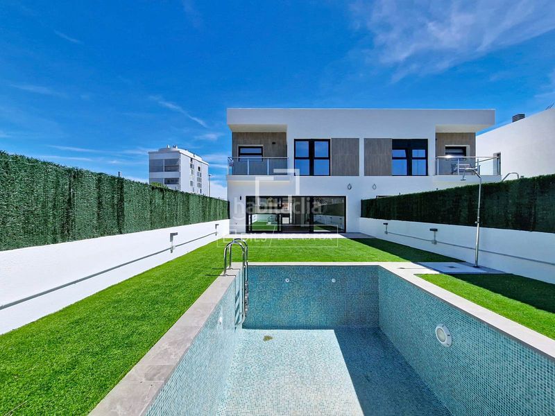 Foto fefe7096-3aef-4f80-ab2a-8906af296d3d. Xalet amb calefacció aparcament piscina a Cunit residencial Cunit