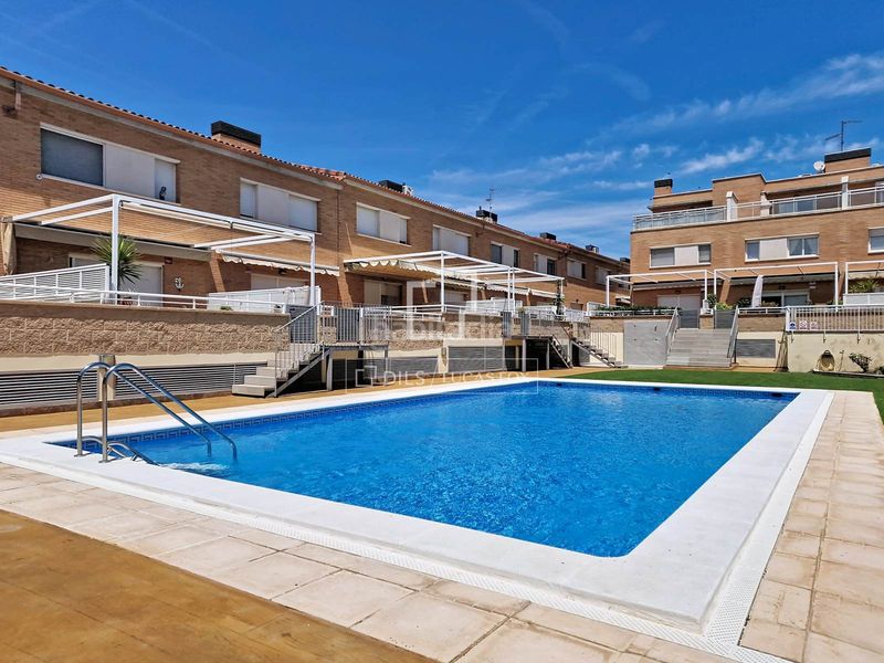 Foto ef790975-7c69-4d68-80d5-78f7f9103be4. Xalet amb calefacció aparcament piscina a Les Salines-Pla de Sant Pere Cubelles
