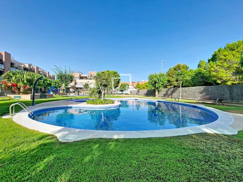 Foto c08d70e1-9bcb-40db-ae01-099814909b71. Pis amb calefacció aparcament piscina a Les Salines-Pla de Sant Pere Cubelles