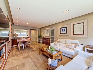 Xalet a Molí de Vent. Preciosa casa adosada con piscina privada en venta a solo 15 min