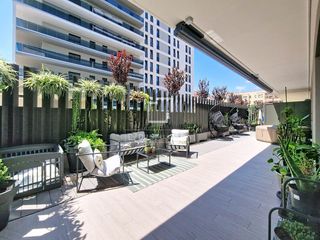 Pis a Barri de Mar. Planta baja esquinera, piscina comunitaria y una ubicación que m