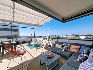 Penthouse in Barri de Mar. Exclusivo ático en venta con gran terraza a nivel y vistas al me
