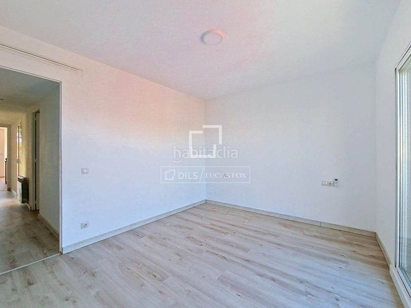 Foto 9a95cd90-b734-43d0-9875-1ba80d947c81. Ático magnífico ático reformado con terraza y vistas al mar en Barri de Mar, vilanova en Vilanova i la Geltrú