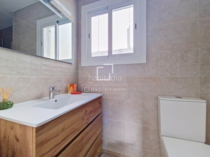 Foto f28902c4-ece5-4a81-a99d-93af2aaa320d. Ático magnífico ático reformado con terraza y vistas al mar en Barri de Mar, vilanova en Vilanova i la Geltrú