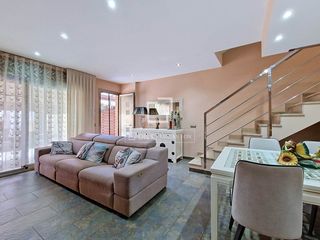 Chalet à Les Salines-Pla de Sant Pere. Tu casa a un paso del mar.