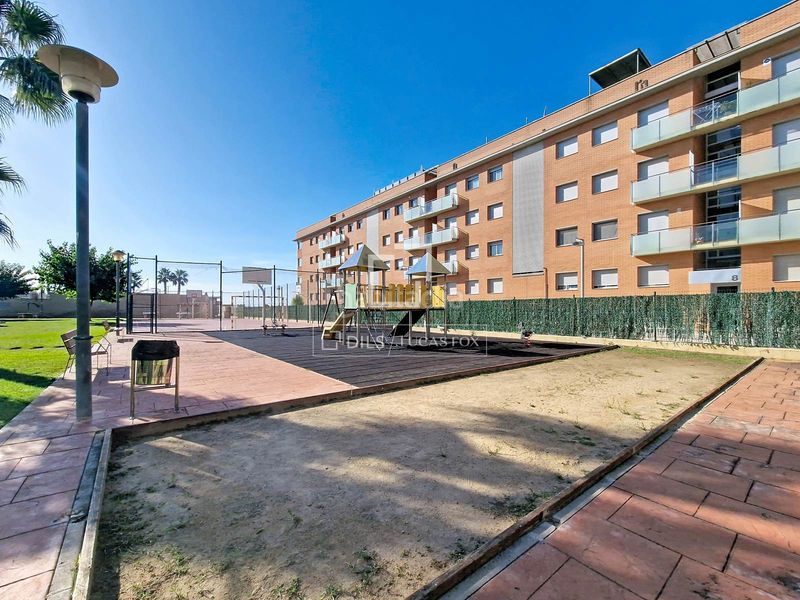 Foto afab337b-93a3-4134-8810-84393fcd94c5. Pis amb calefacció aparcament piscina a Les Salines-Pla de Sant Pere Cubelles