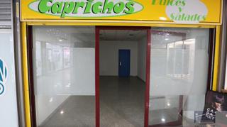 Local commercial à Centro. Colmenar viejolocal