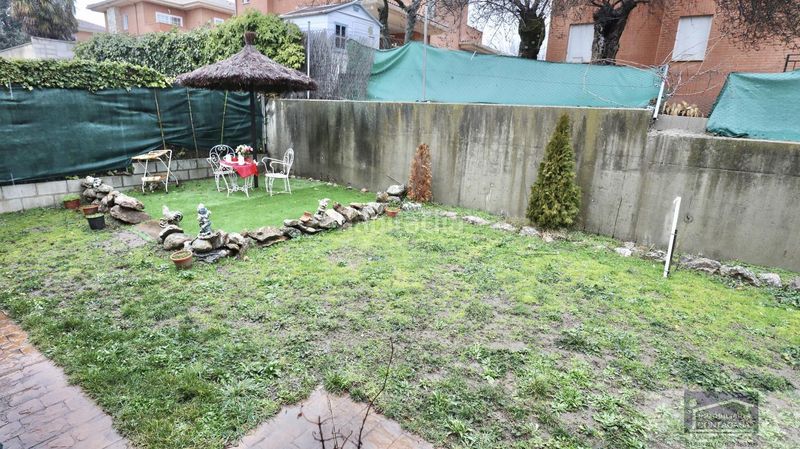 Foto d372b2e9-78a0-4f3e-aed3-91c51c2e1c44. Chalet  en Miraflores de la Sierra
