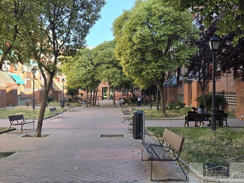 Foto 44882bf4-1766-4a72-a859-0e9d2933567e. Pis a Pradolongo Madrid