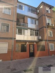 Etagenwohnung in Reyes Católicos