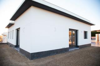 Maison jumelée à Calle 2 7. Chalet nueva construcción - villamantilla