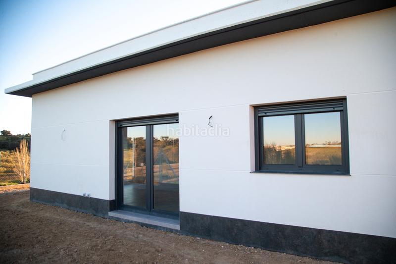 Foto 98f972f4-90aa-4fc9-89be-7f291f35fa66. Casa pareada en calle perula 3 chalet pareado - obra nueva - con aerotermia - listo para entrar a vivir en Villamantilla
