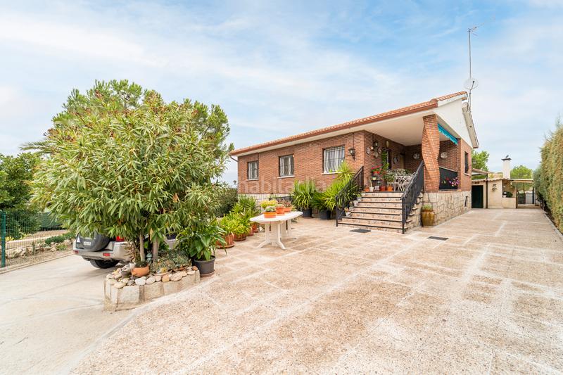 Foto 5e4fdc53-8622-44bb-94e8-b6598e62aa03. Chalet  de campo en Brunete