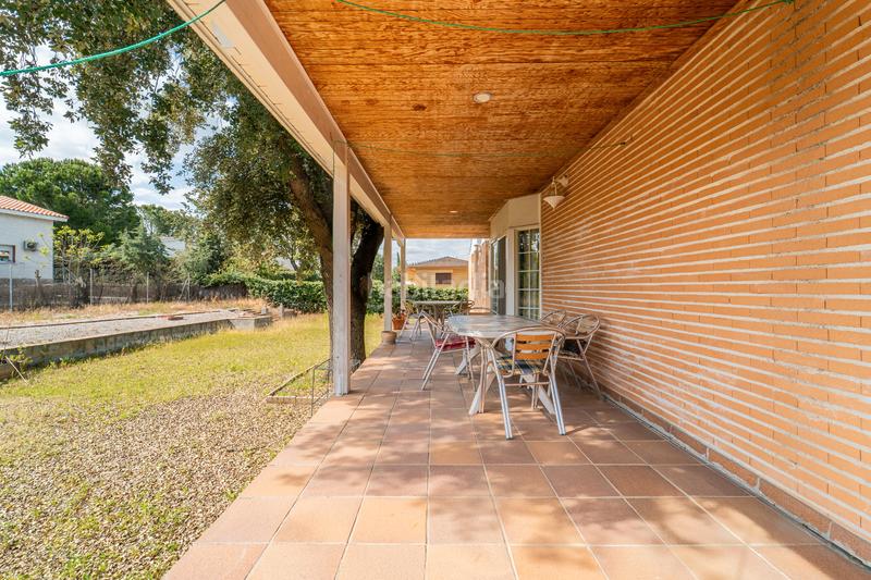 Foto b608dc5d-415d-478b-b11d-4425219d584a. Chalet  unifamiliar, en urb.los rosales - en Brunete